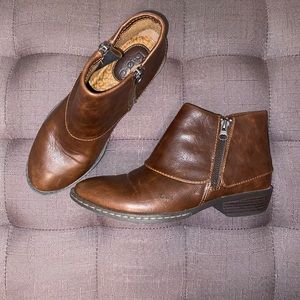 Brown leather booties - 6.5
